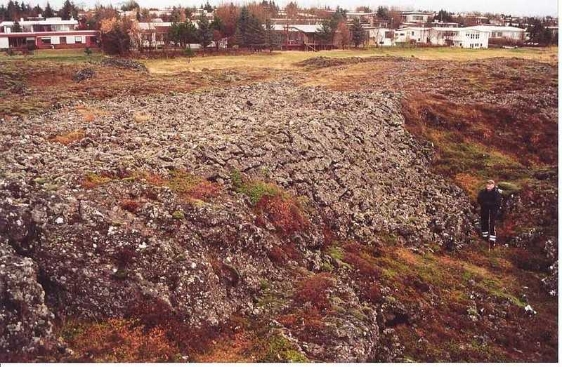 Leifar vegagerðarinnar við Miðaftanshól
