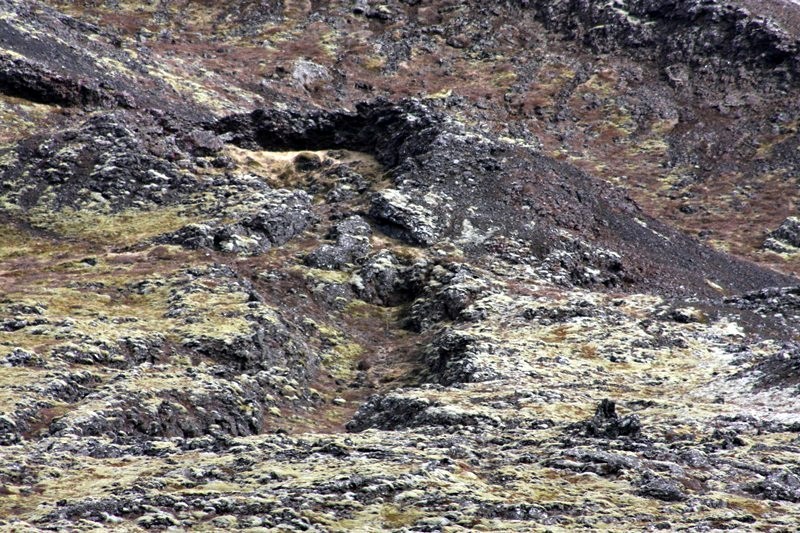 Gígur á Sundhnúkagígaröðinni sunnan Hagafells Grindavik-503
