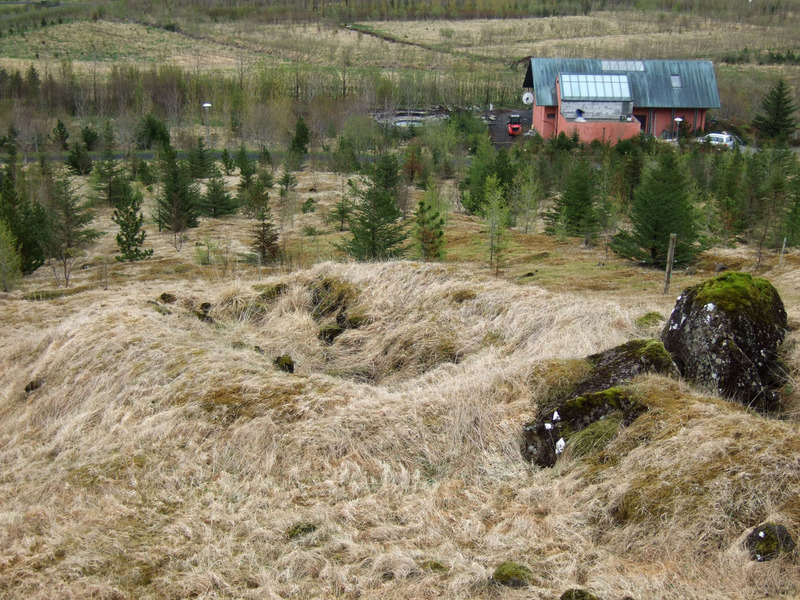 Forn kirkja við Núpa? Forn kirkja við Núpa?