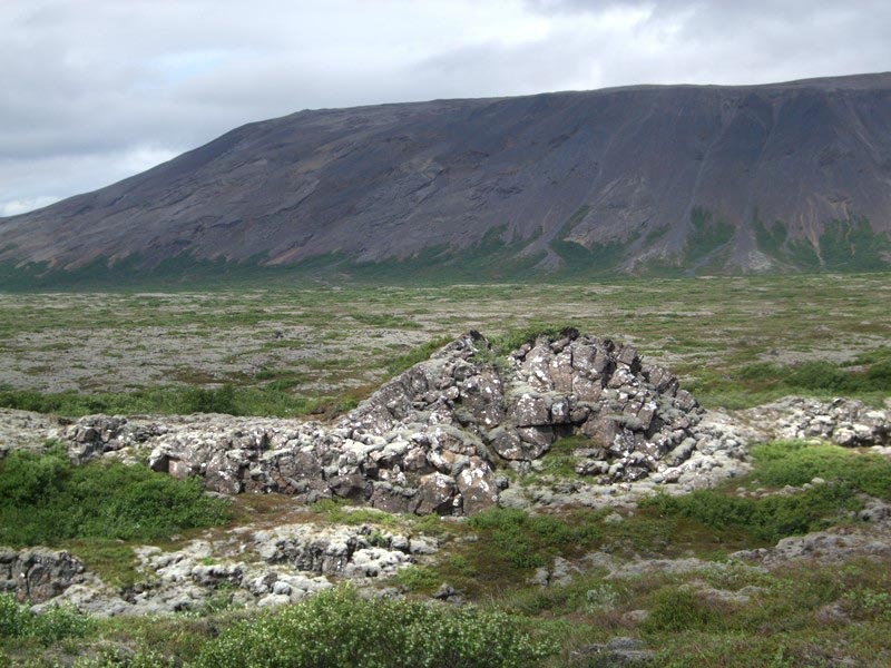 Hlíðargjá - Ármannsfell og Prestahraun fjær Hlidargja-21