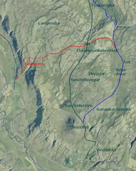 Gíslagata (rauð) og Sandfellsvegur (grænn) Göngusvæðið