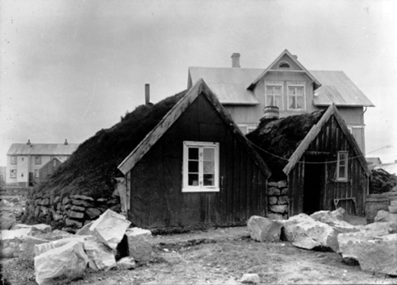 H�sin � Reykjav�k � 19. �ld
